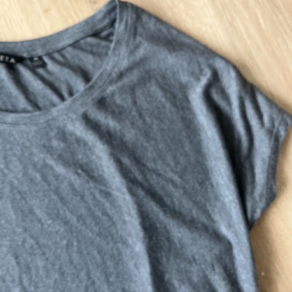 Athleta Treadlight Asymmetrical Relaxed Tee Medium Gray - Picture 7 of 8